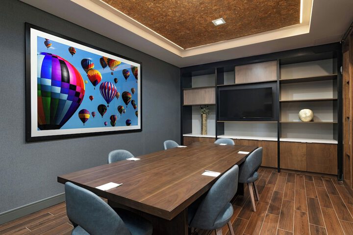 Meeting facility