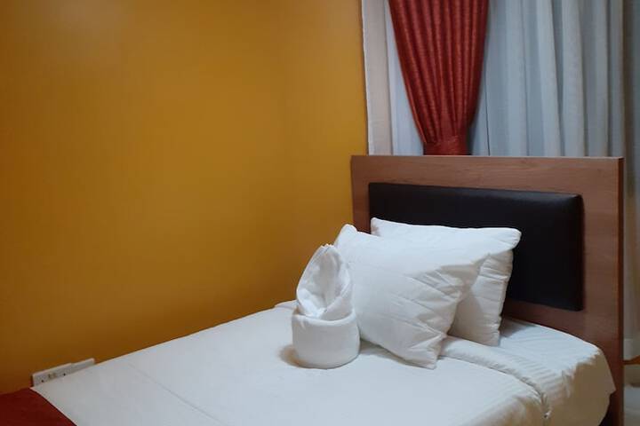 Room 5 of 5