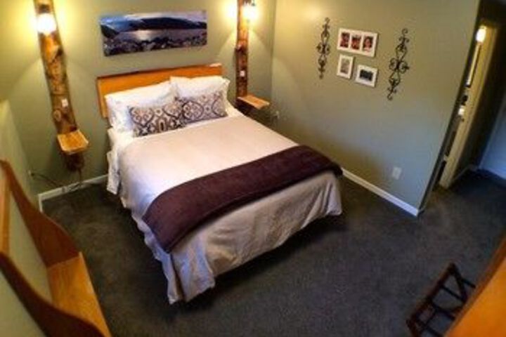 Room 8 of 19