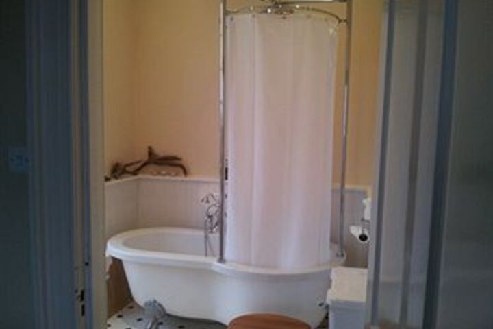 Room 3 of 23