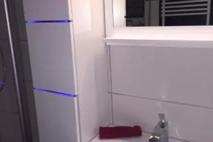 Room 8 of 14