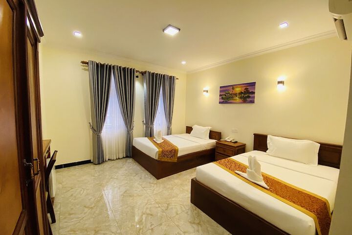 Room 3 of 30