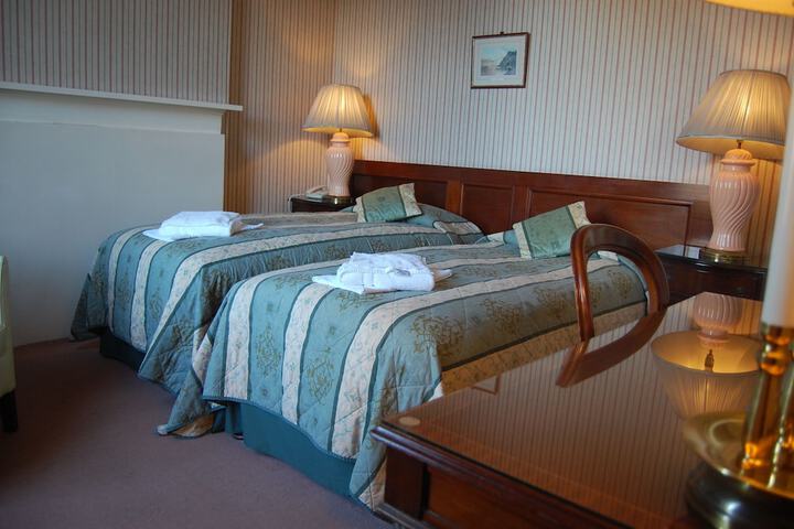 Room 2 of 53