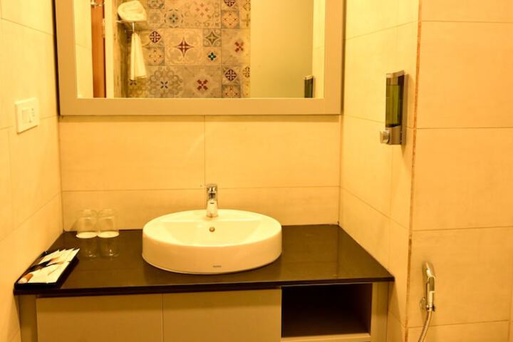 Room 17 of 29
