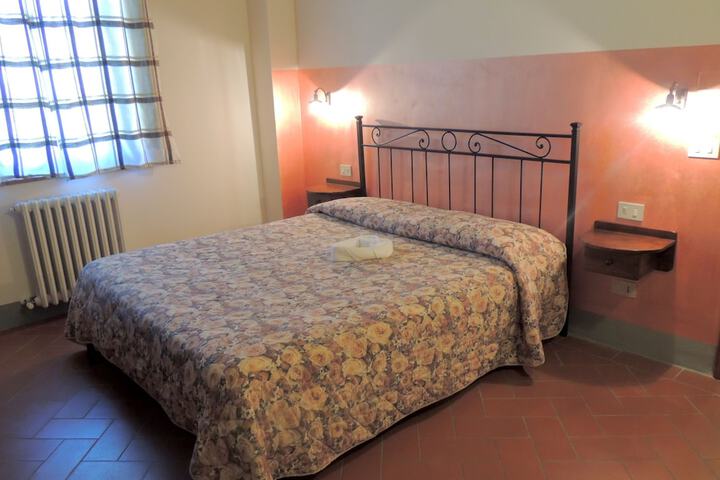 Room 14 of 145