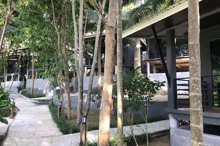 Room 32 of 128