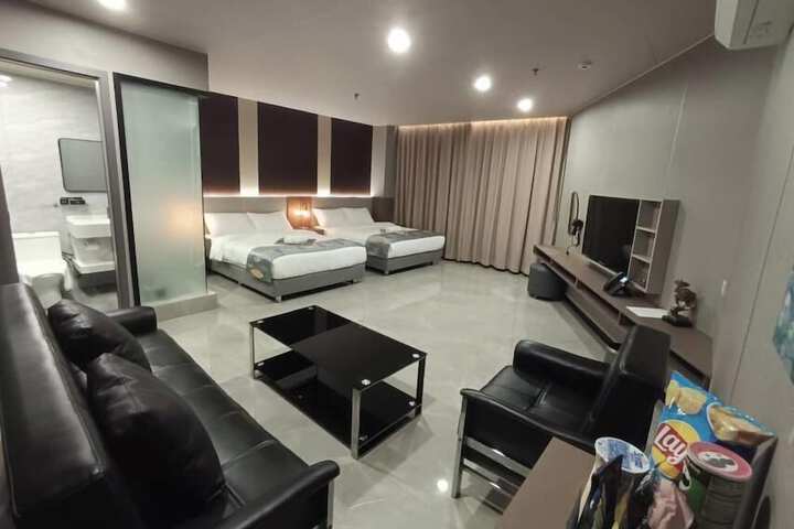 Room 22 of 39