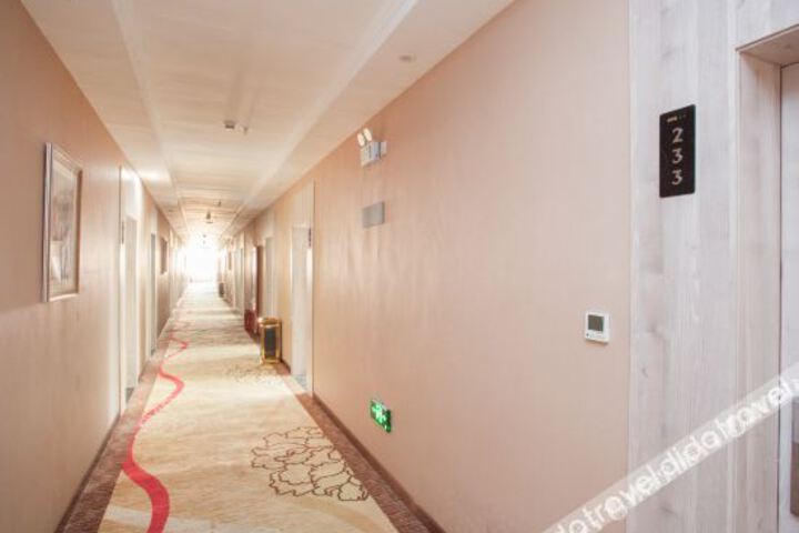 Hotel Interior 9 of 28