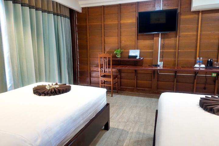 Room 32 of 72