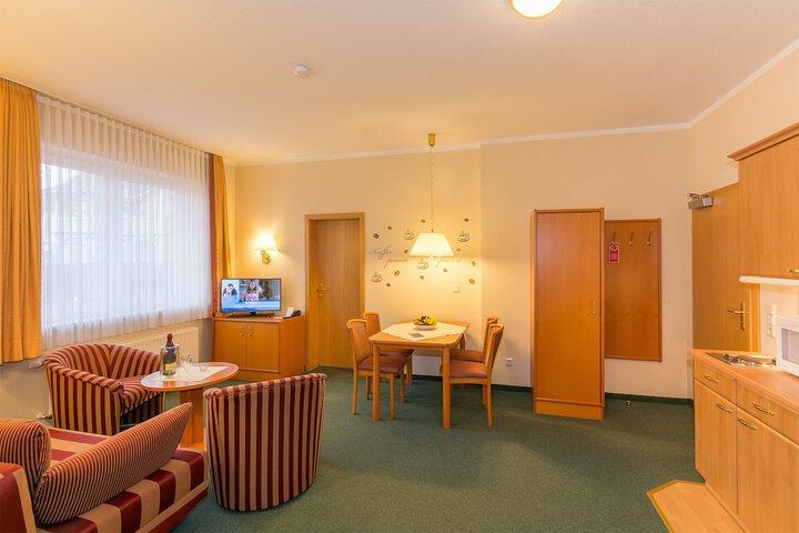 Room 14 of 25