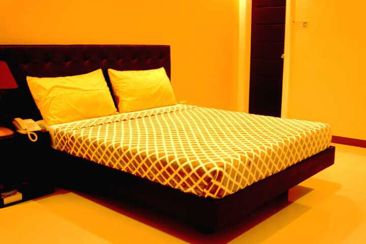 Room 3 of 31