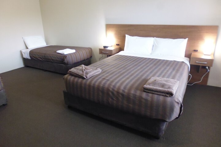 Room 4 of 43