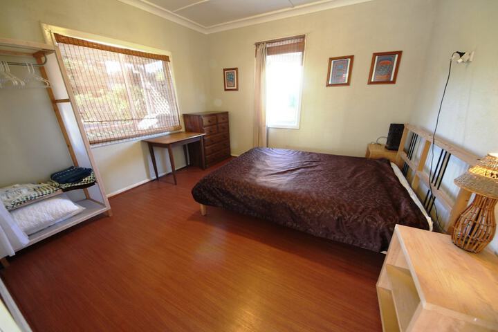 Room 3 of 10