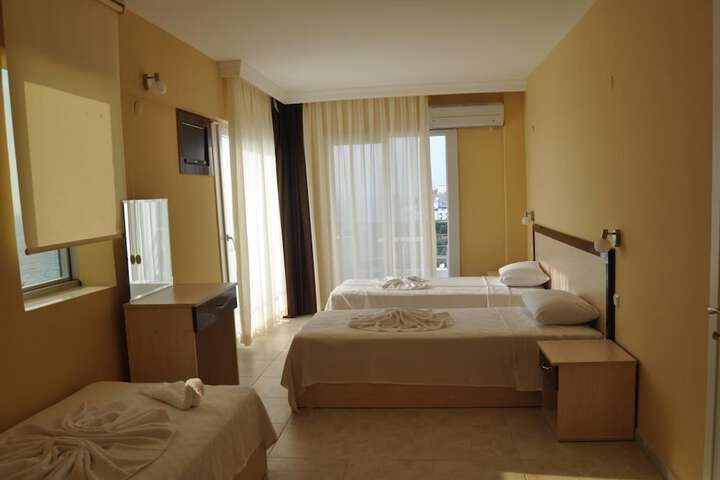 Room 7 of 34