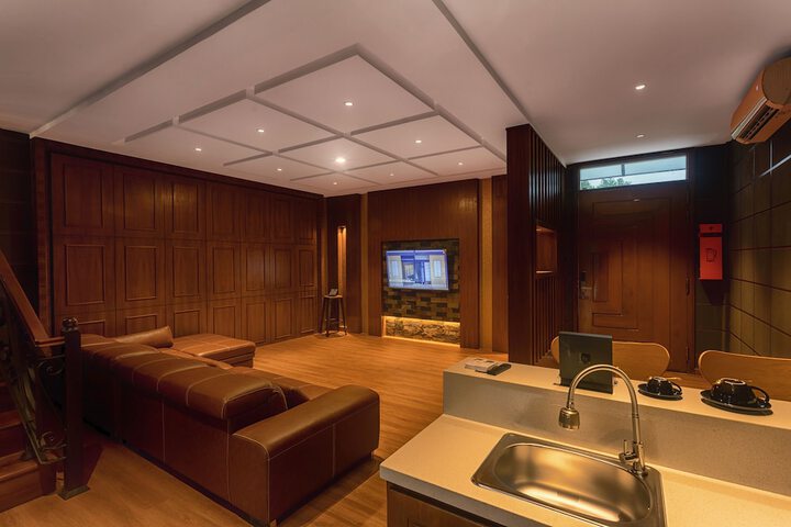Room 20 of 36