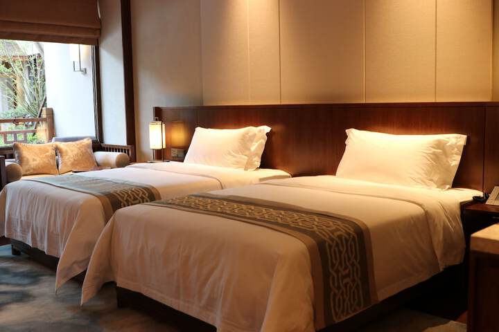 Room 13 of 68