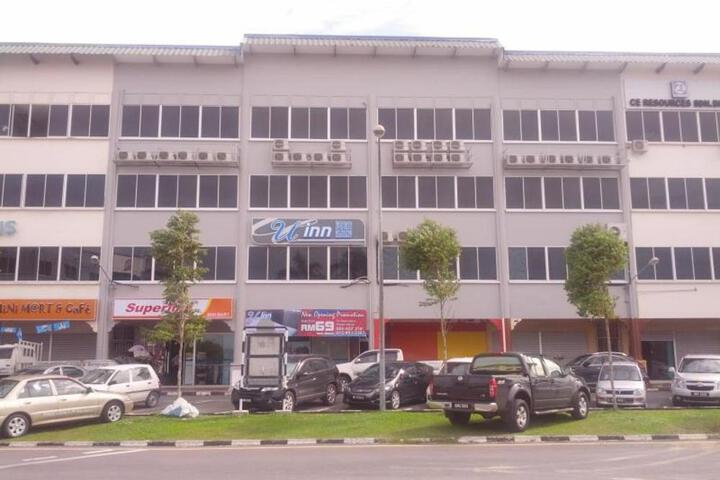 OYO 90579 U Inn