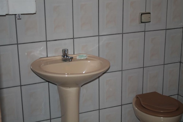 Room 12 of 17