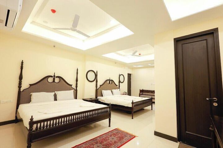 Room 17 of 18
