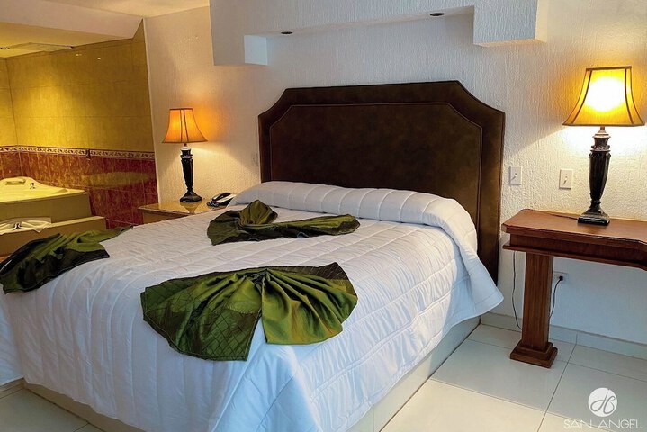 Room 3 of 19