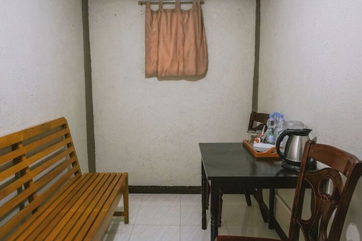 Room 16 of 72