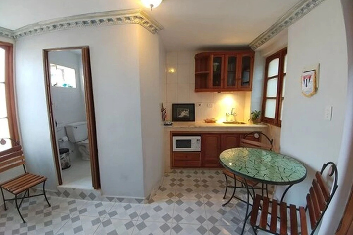 Room 7 of 20
