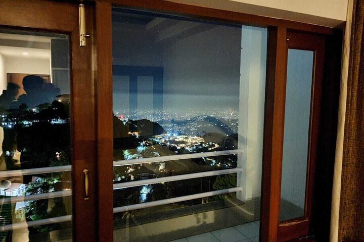 Hotel 74 of 77