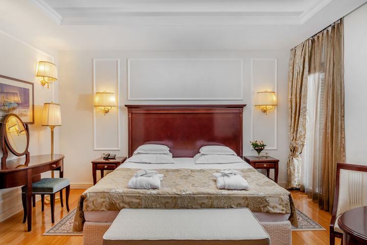 Room 4 of 57