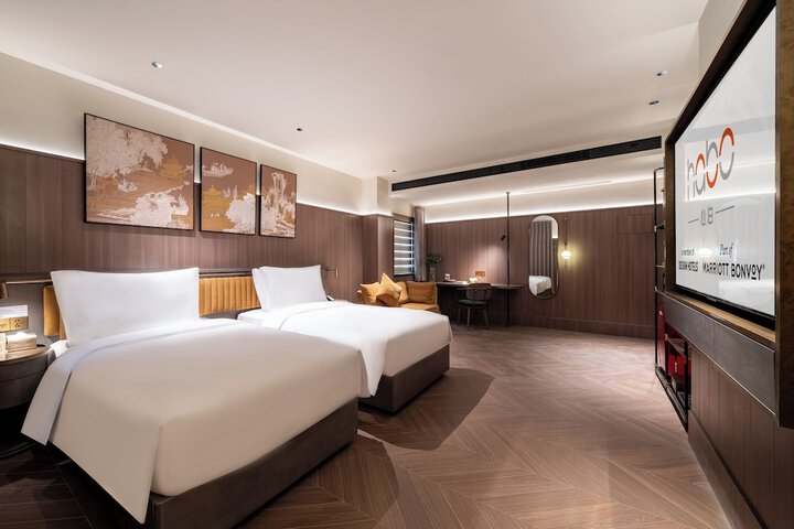 Room 43 of 141