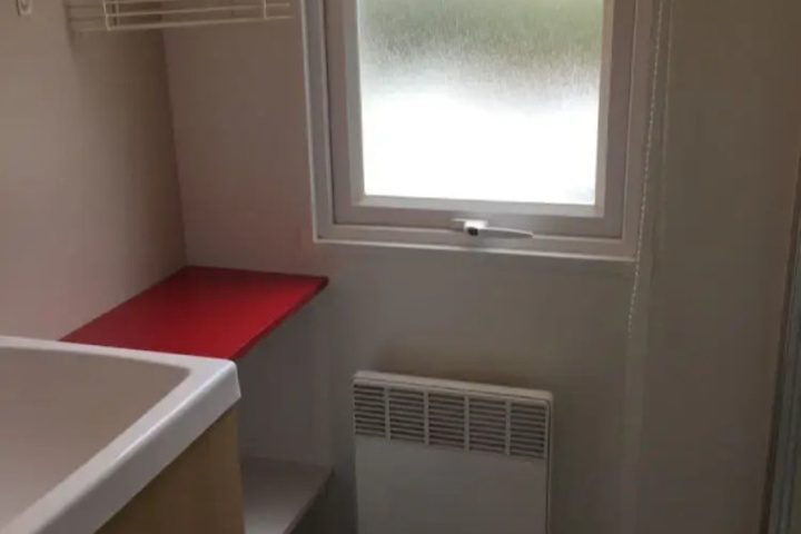 Room 4 of 16