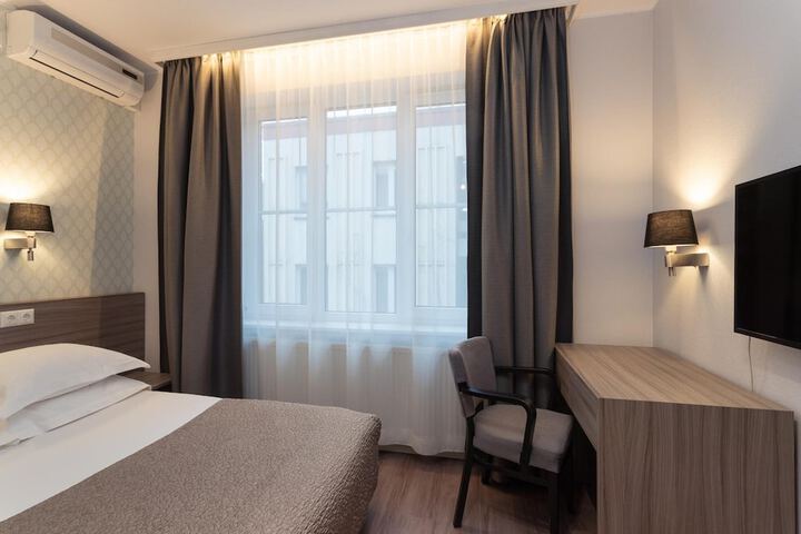 Room 21 of 68