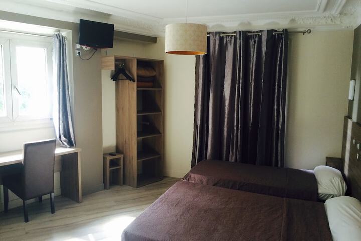 Room 9 of 36