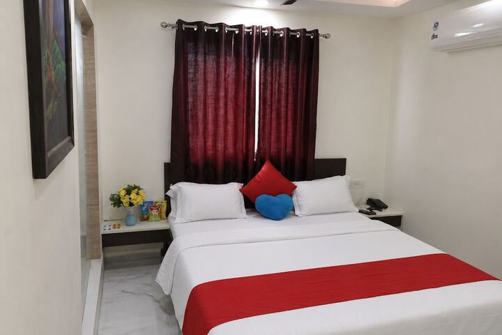 Room 12 of 17