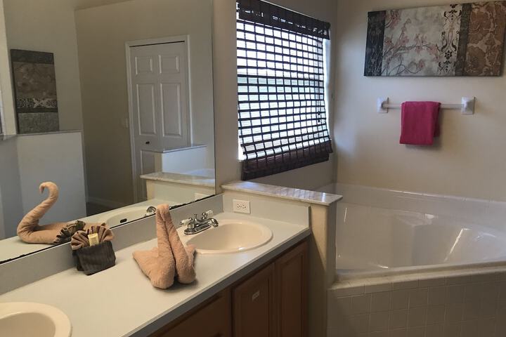 Room 83 of 92