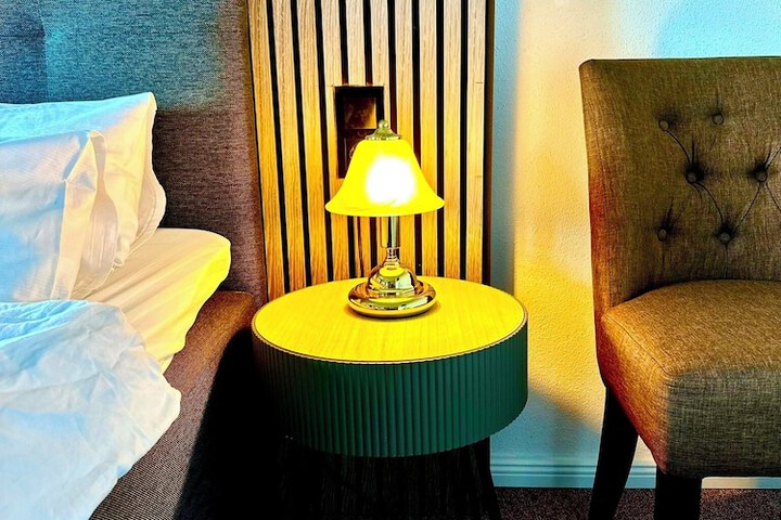 Room 9 of 31