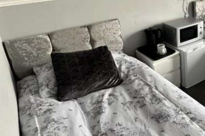 Room 10 of 19