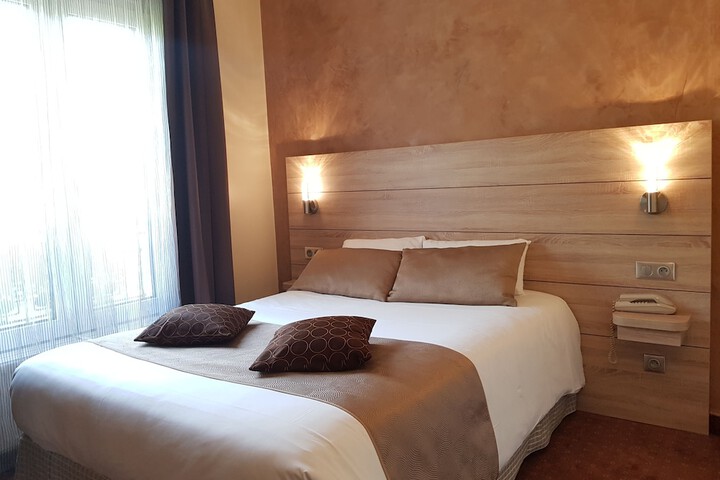 Room 5 of 75