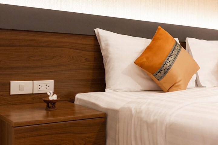 Room 37 of 61