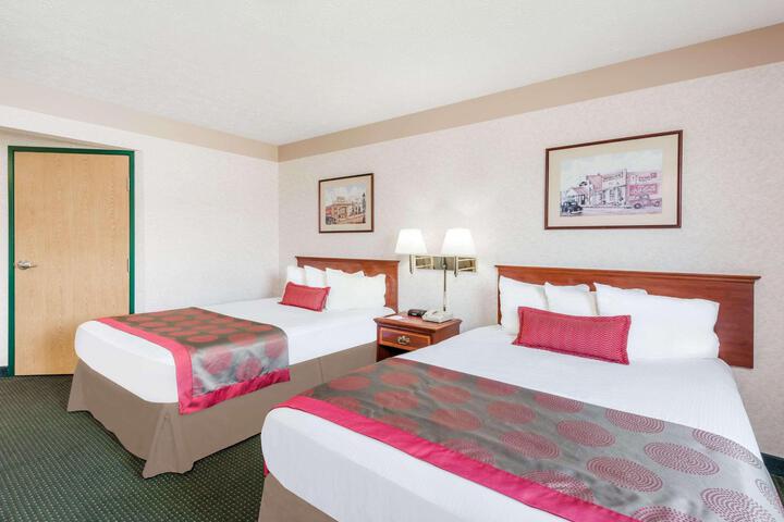 Accessible 1 Double Bed (4 of 11)