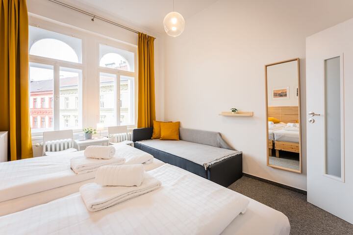 Room 50 of 105