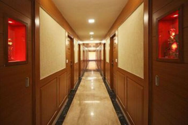 Ballroom/Hall 9 of 20