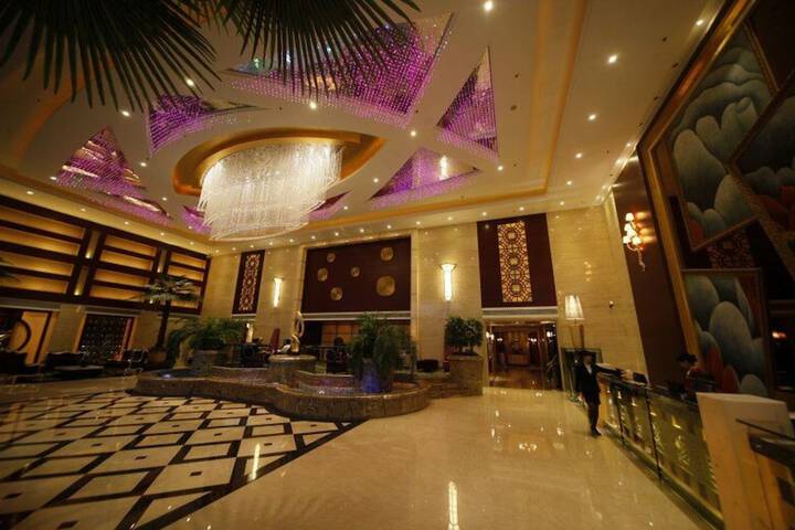 Guest Lobby