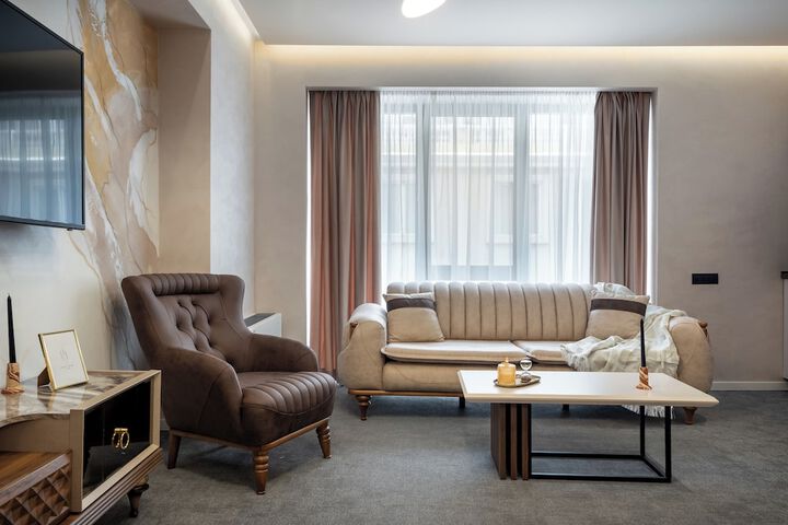 Room 399 of 552
