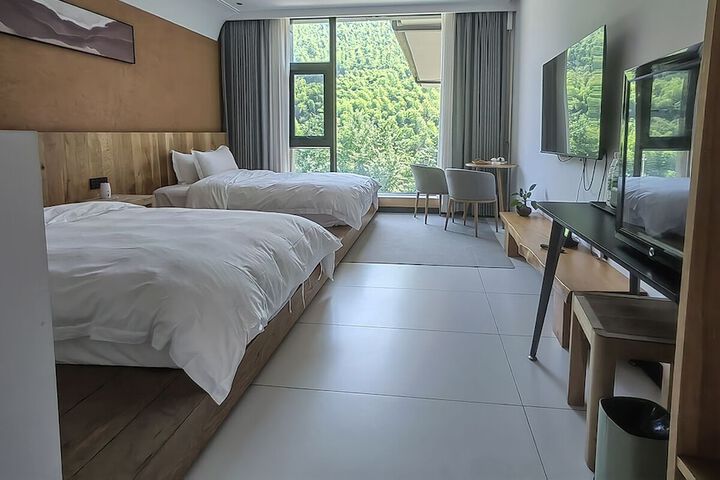 Room 49 of 159