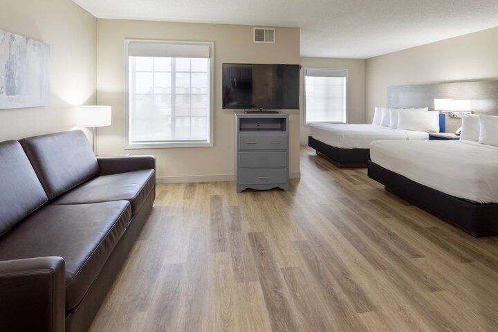 Suite Queen Size Bed (10 of 10)