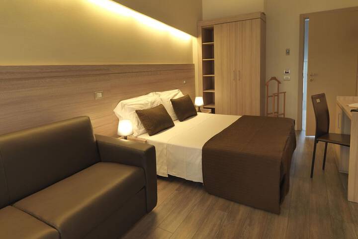 Room 16 of 39