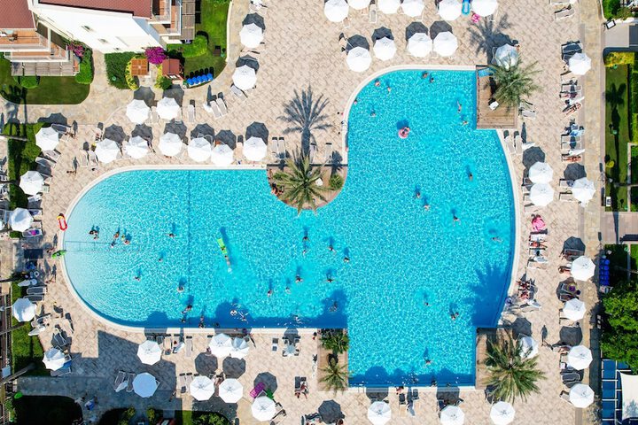 Pool 47 of 196