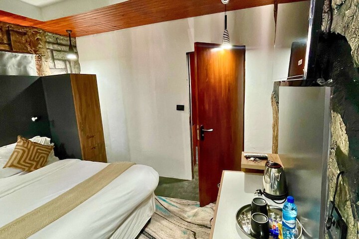 Room 20 of 93