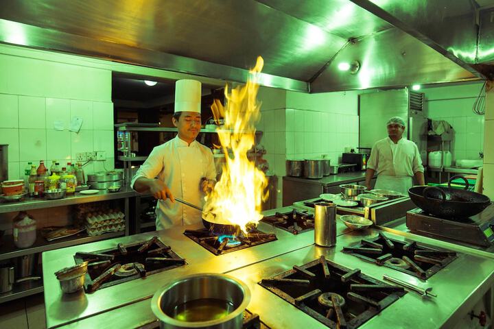 Dining 60 of 79