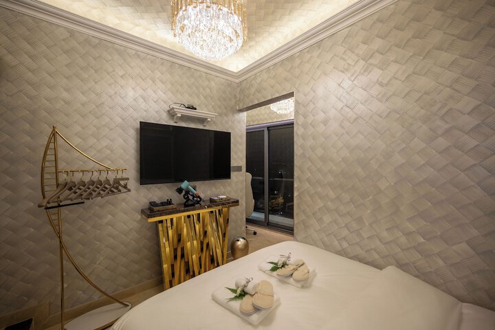 Room 145 of 285